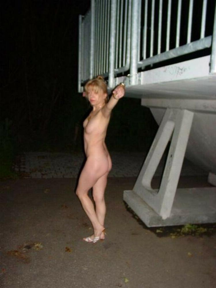 15P Kinky girlfriends tied up and fucked gallery 23
