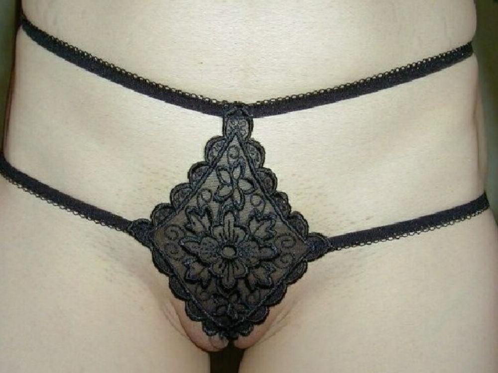 15P Kinky girlfriends tied up and fucked gallery 22