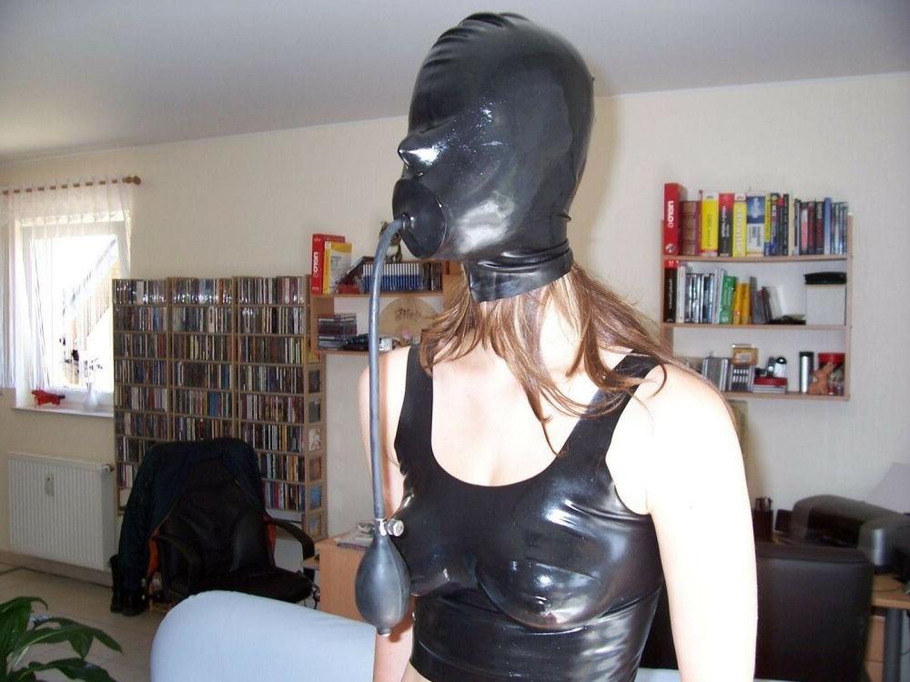 14P Kinky girlfriends tied up and fucked gallery 8