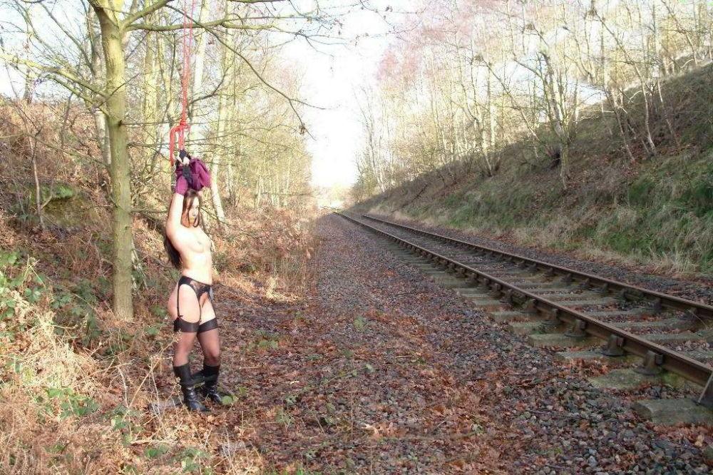 4P Kinky girlfriends tied up and fucked gallery 9