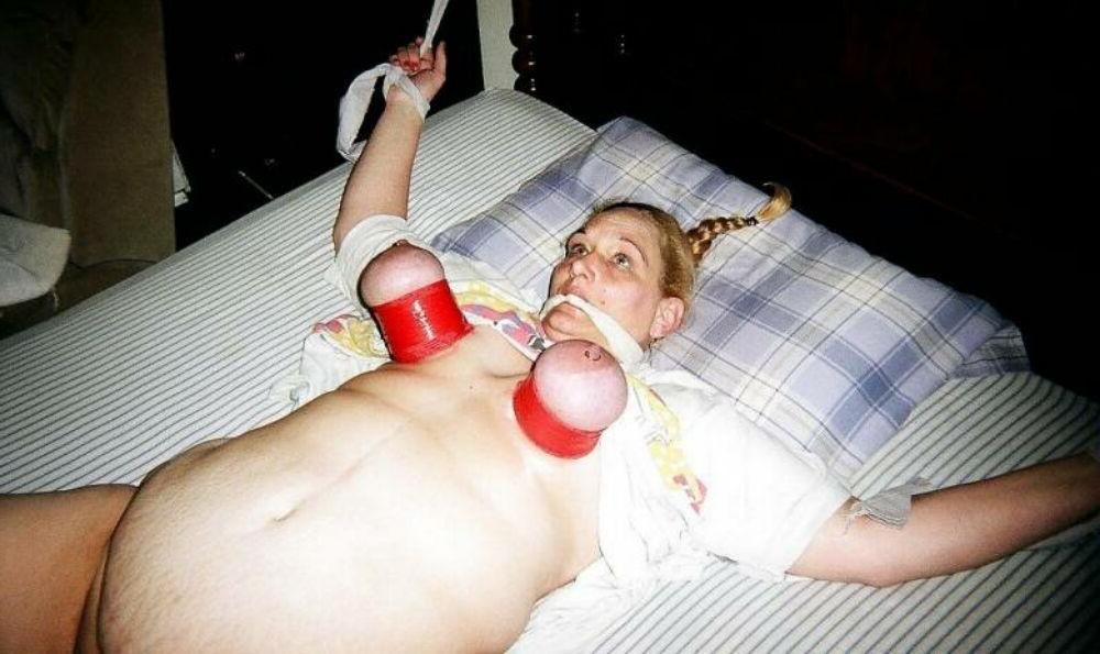 15P Kinky girlfriends tied up and fucked gallery 2