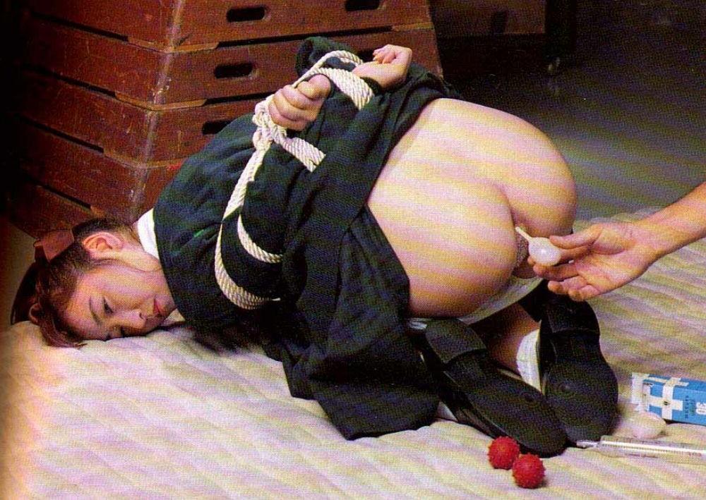 15P Kinky girlfriends tied up and fucked gallery 2