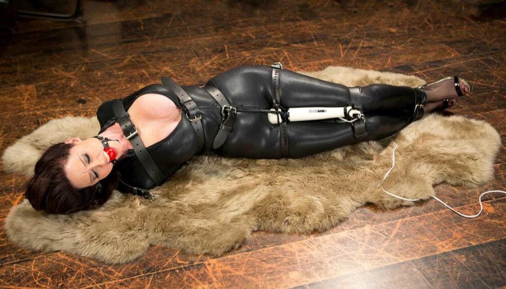 15P Kinky bdsm gfs tied up and fucked gallery 26