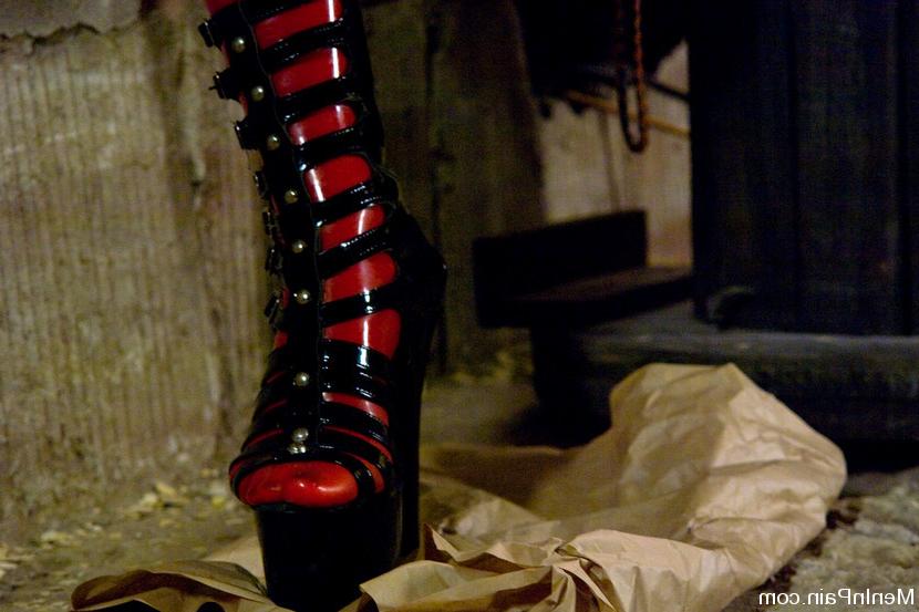 15P Gorgeous Mistress Slave Trainer electrocutes and fucks his ass