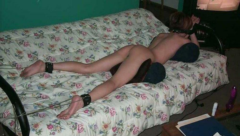 18P Kinky girlfriends get tied up and fucked gallery 5