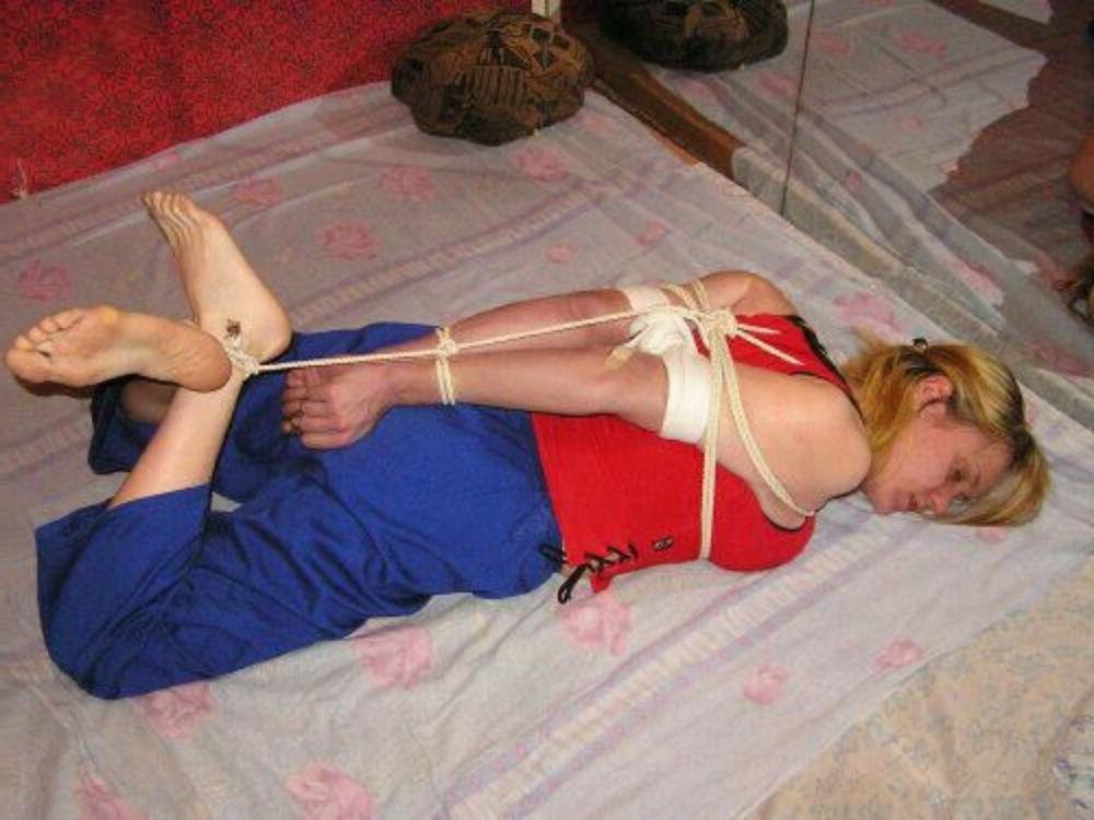 15P My Kinky Gfs tied up and fucked gallery 3