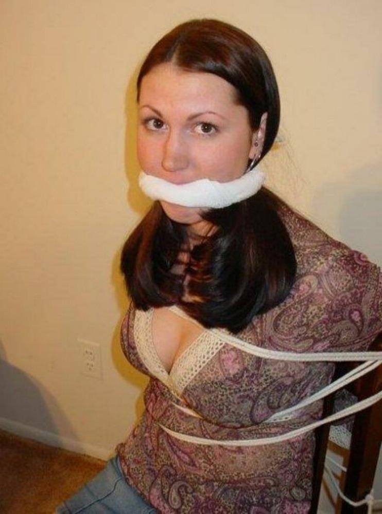 15P Kinky girlfriends tied up and tortured gallery 5