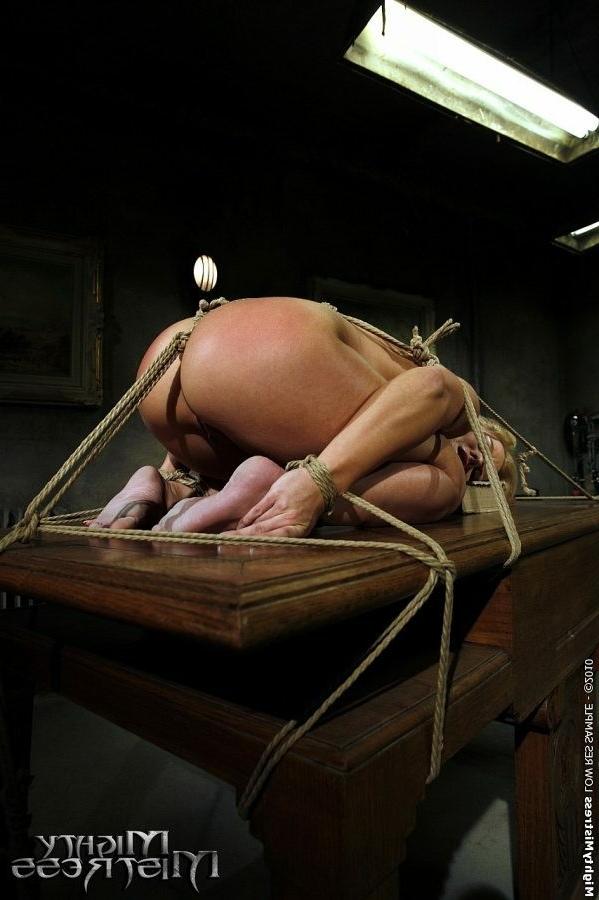 16P Mistress using her slave