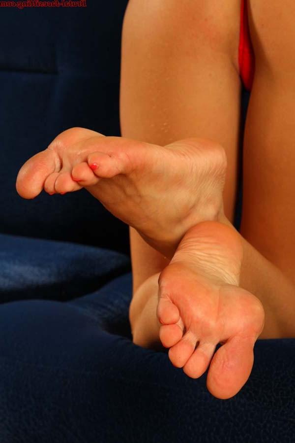 16P The most desirable blonde mistress with astounding feet looking for fun