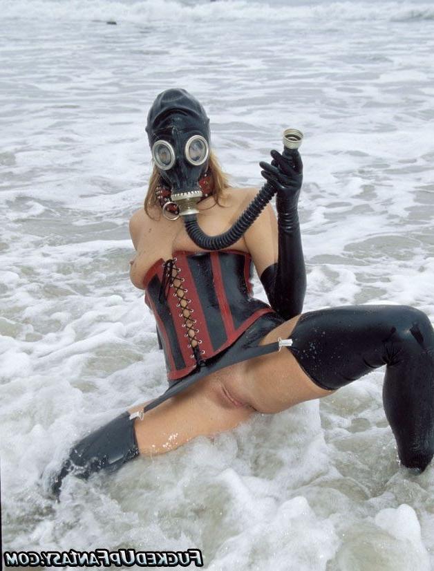 18P Fucked up fantasy fucking a girl with a rubber mask