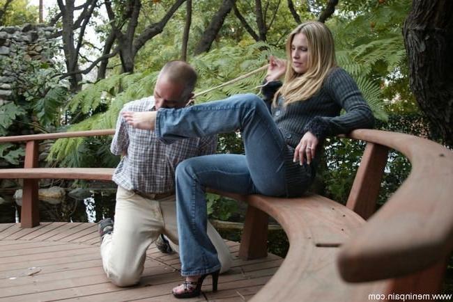 15P Bitchy mistress trains her bound maleslave