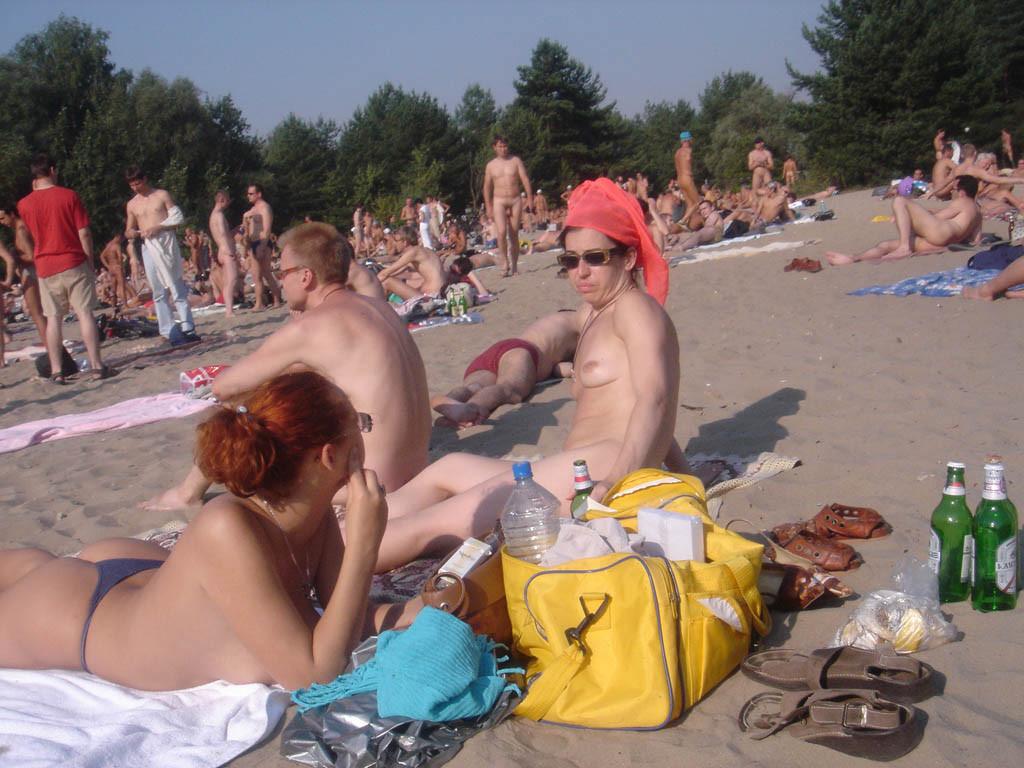 15P Teen nudists take off their clothes and play nude