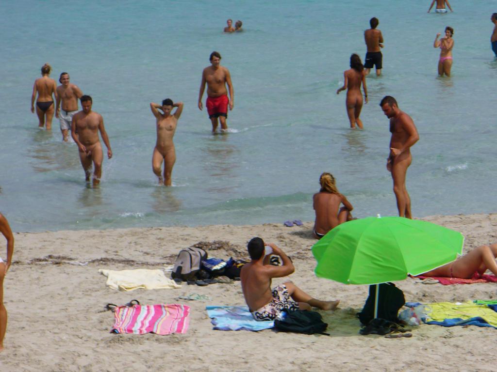 15P Warning -  real unbelievable nudist photos and videos