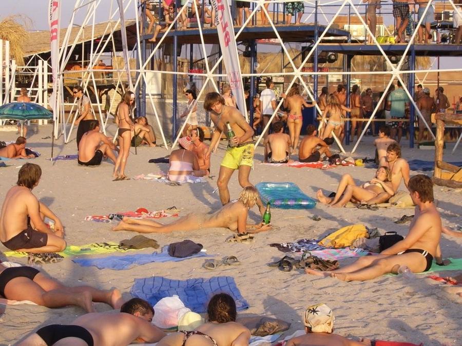 15P Warning -  real unbelievable nudist photos and videos