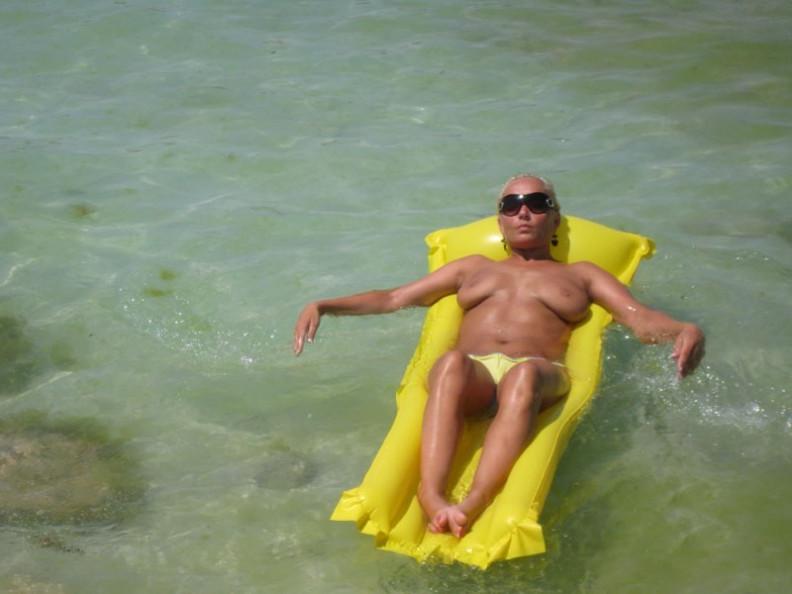 15P Warning -  real unbelievable nudist photos and videos