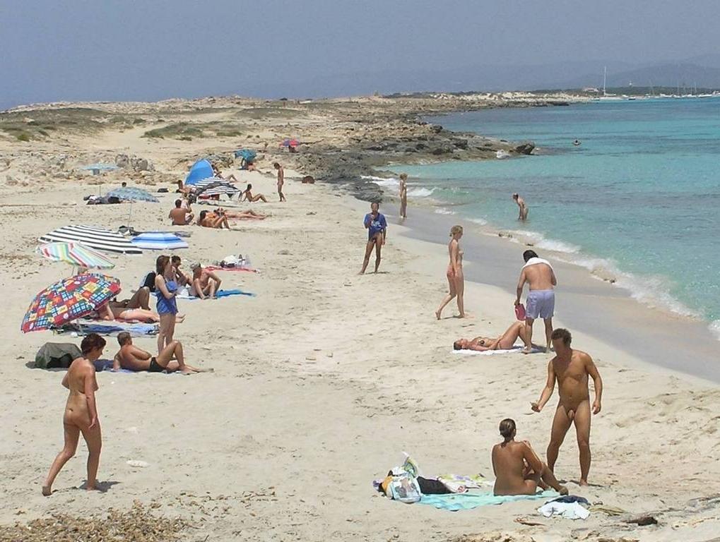 15P Warning -  real unbelievable nudist photos and videos