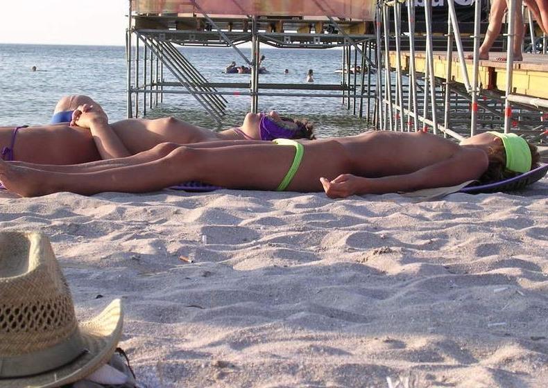 15P Warning -  real unbelievable nudist photos and videos