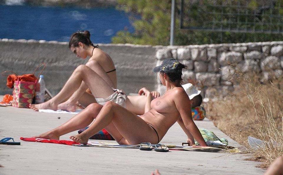 15P Warning -  real unbelievable nudist photos and videos