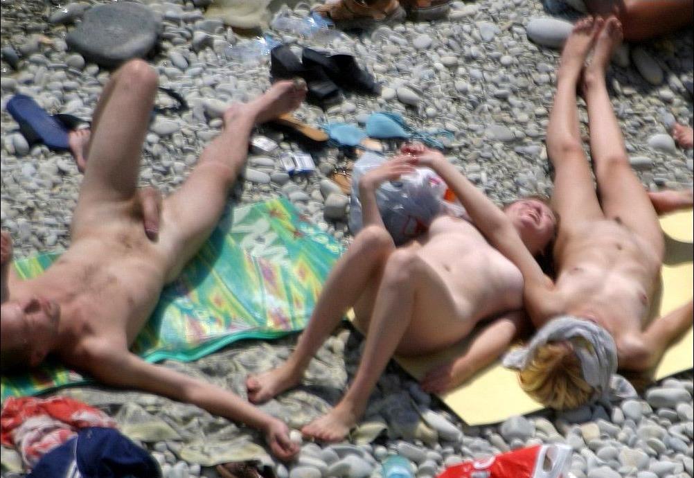 15P Warning -  real unbelievable nudist photos and videos