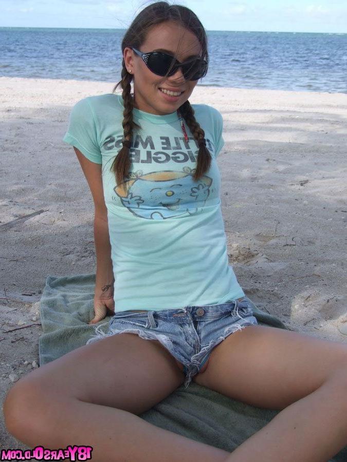 16P Alexis Capri fucked after a fun day at the beach