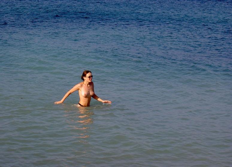 15P Warning -  real unbelievable nudist photos and videos