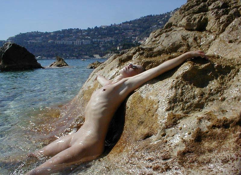 15P Warning -  real unbelievable nudist photos and videos