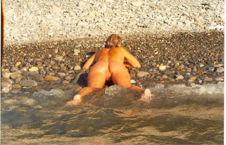 15P Warning -  real unbelievable nudist photos and videos