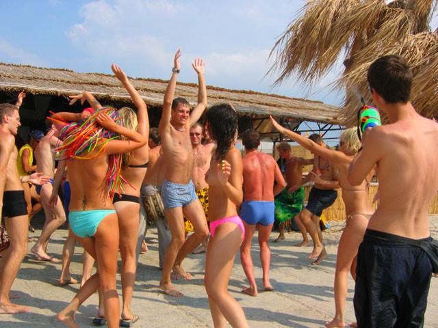 15P Warning -  real unbelievable nudist photos and videos