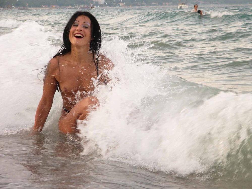 15P Warning -  real unbelievable nudist photos and videos