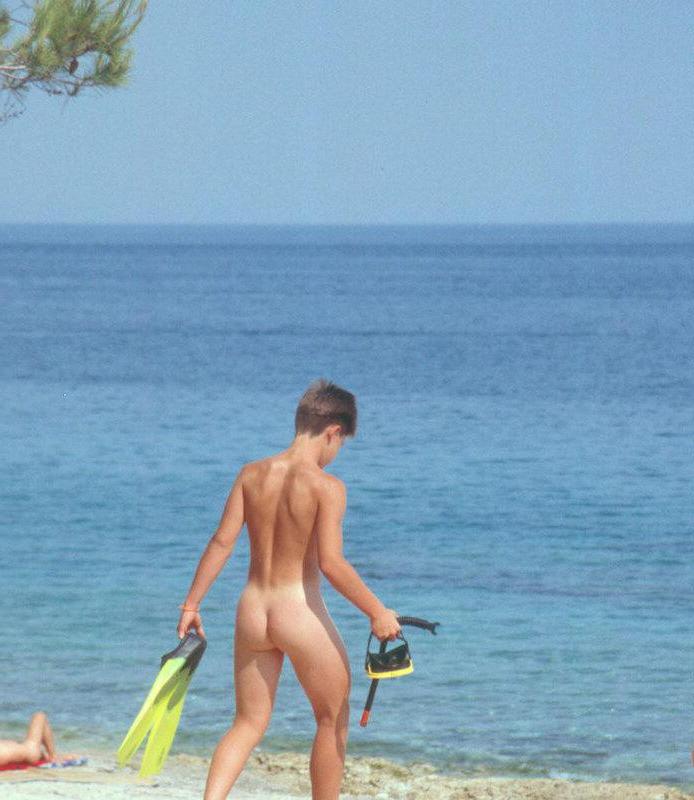 15P Warning -  real unbelievable nudist photos and videos