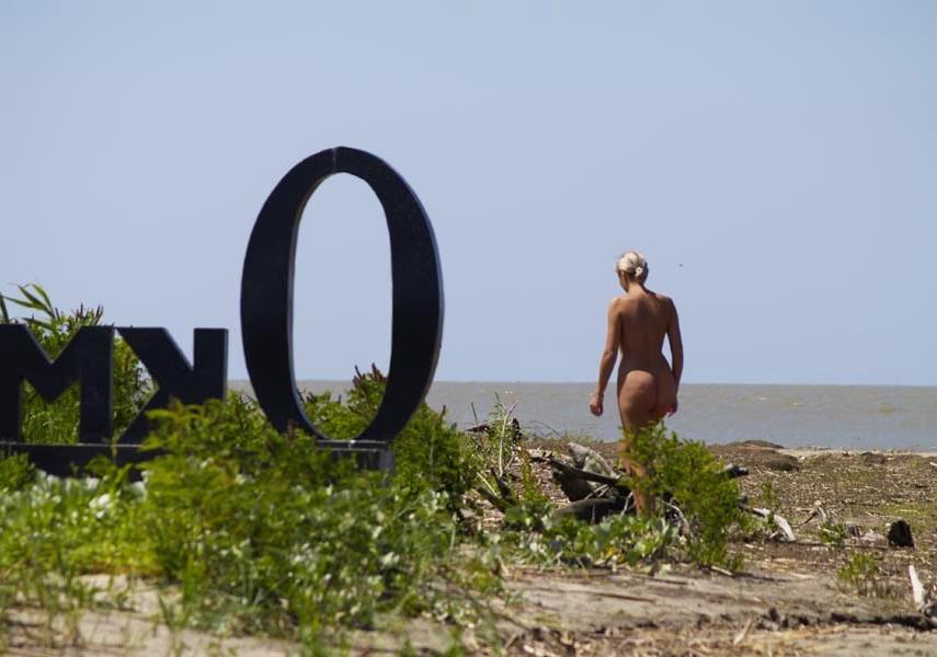 15P Warning -  real unbelievable nudist photos and videos