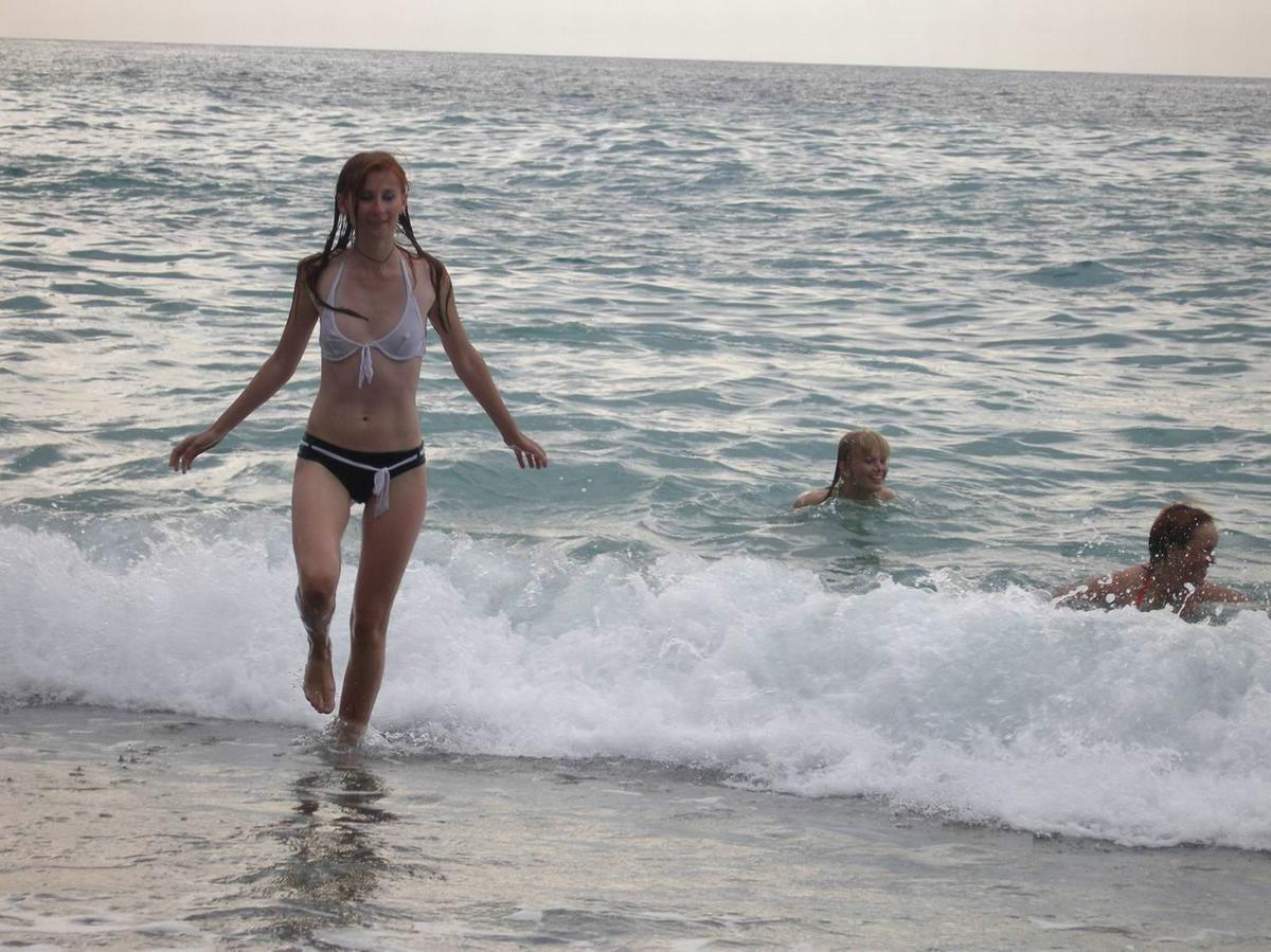 16P amateurs nude on public beach