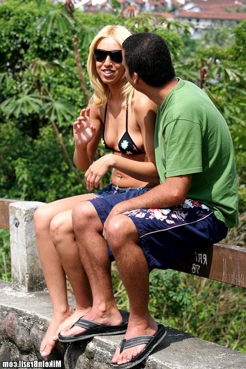 16P Blonde Brazilian Beach Chick Stripping Her Bikini For Mike