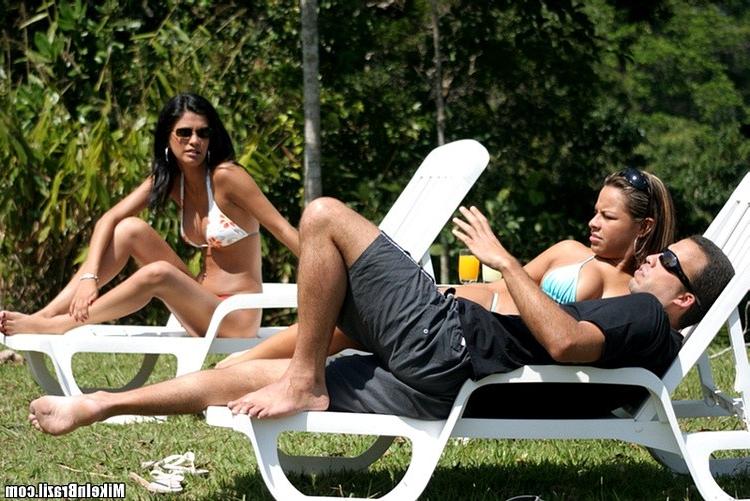 16P Brazilian Swiming Pool Babes Getting Naked For Mike