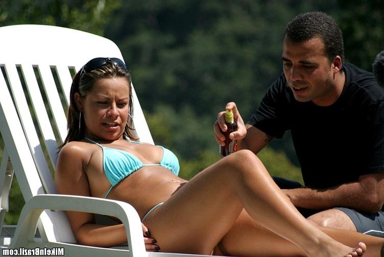 16P Brazilian Swiming Pool Babes Getting Naked For Mike