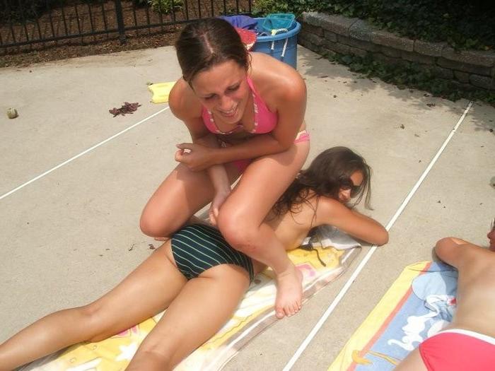 20P College teenies tanning in bikinis