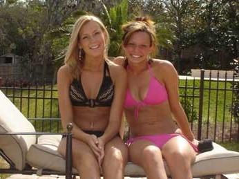 20P College teens in skimpy bikinis