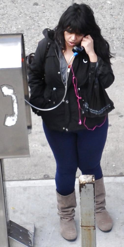 7P New York Thick Girls in Leggings