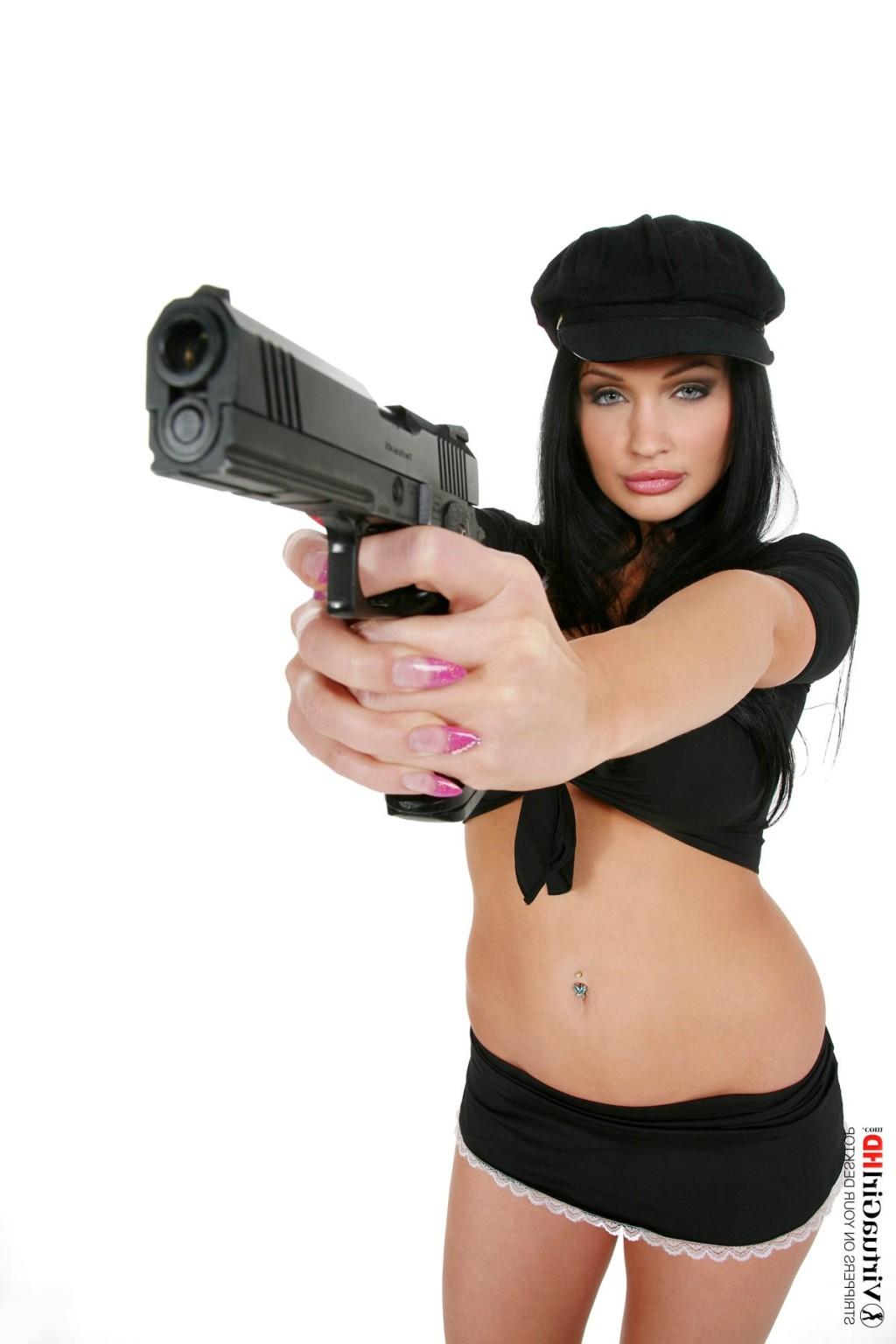 15P Sexy pornstar Aletta Ocean dance for you