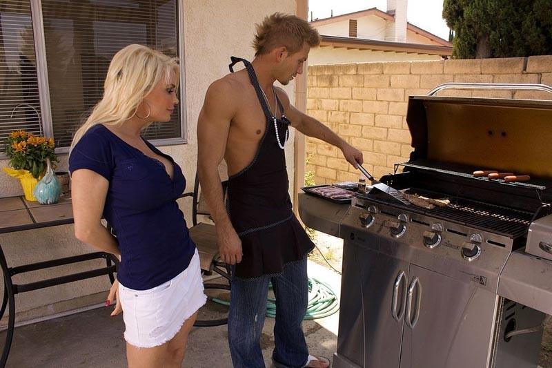 15P Milf With Huge Racks Fucks A Stud Outdoors