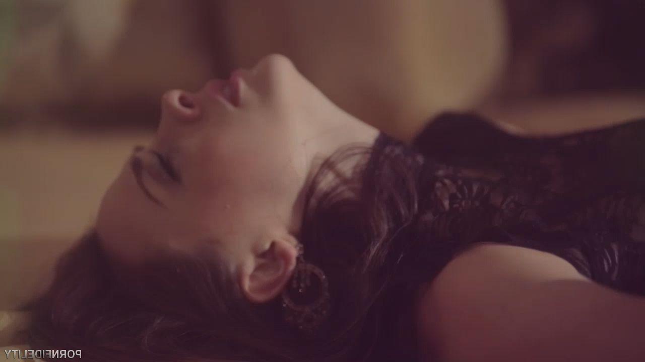 16P Gorgeous Chanel Preston banged in style