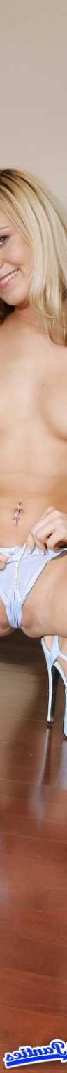 18P Ashlee wearing a blue thong and some really nice spread shots in this set we get