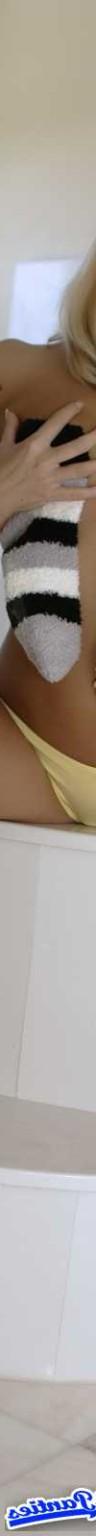 18P Ashlee yellow cotton panties and some striped socks in the bathroom