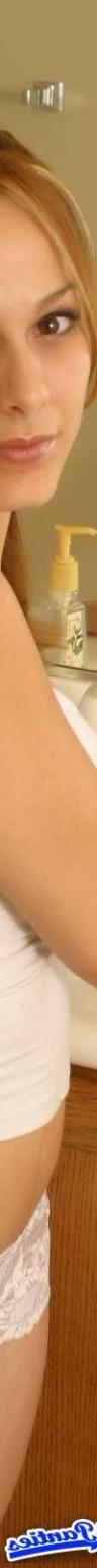 18P Daisy lace panties in the bathroom