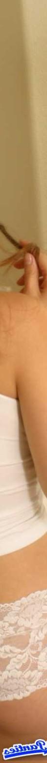18P Daisy lace panties in the bathroom
