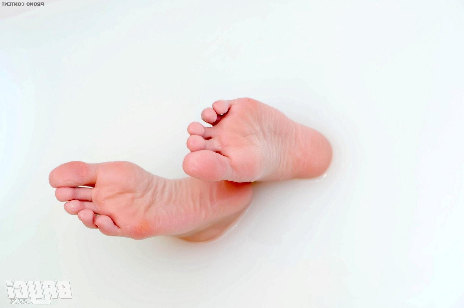 15P Big boob beauty milk bath