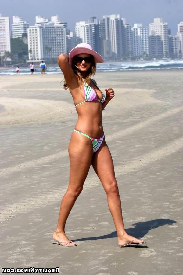 13P Hot daniele gets her fine brazilian ass all creamed up as she gets that teenie b