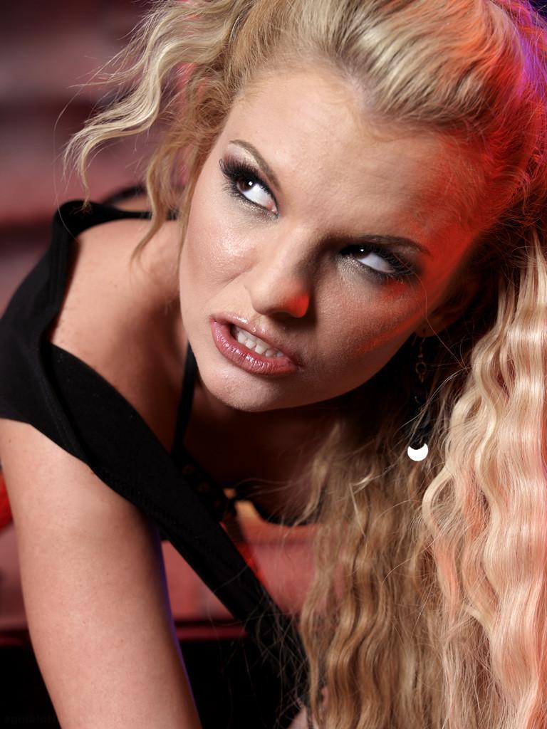 14P Kinky little blonde spreads those legs so we can see that cooter 