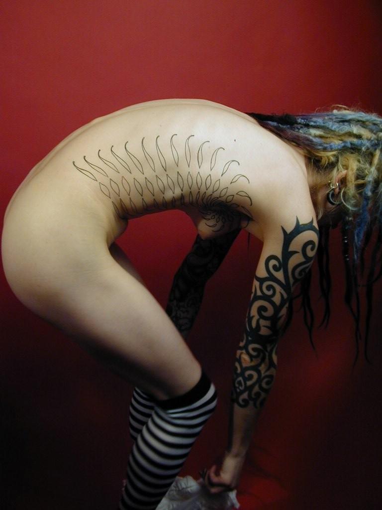 16P Blue haired gothic hottie exposing her sexy body tattoos