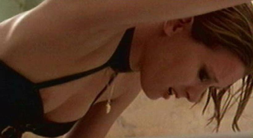 15P actress Bridget Fonda bathing with Jon Bon Jovi